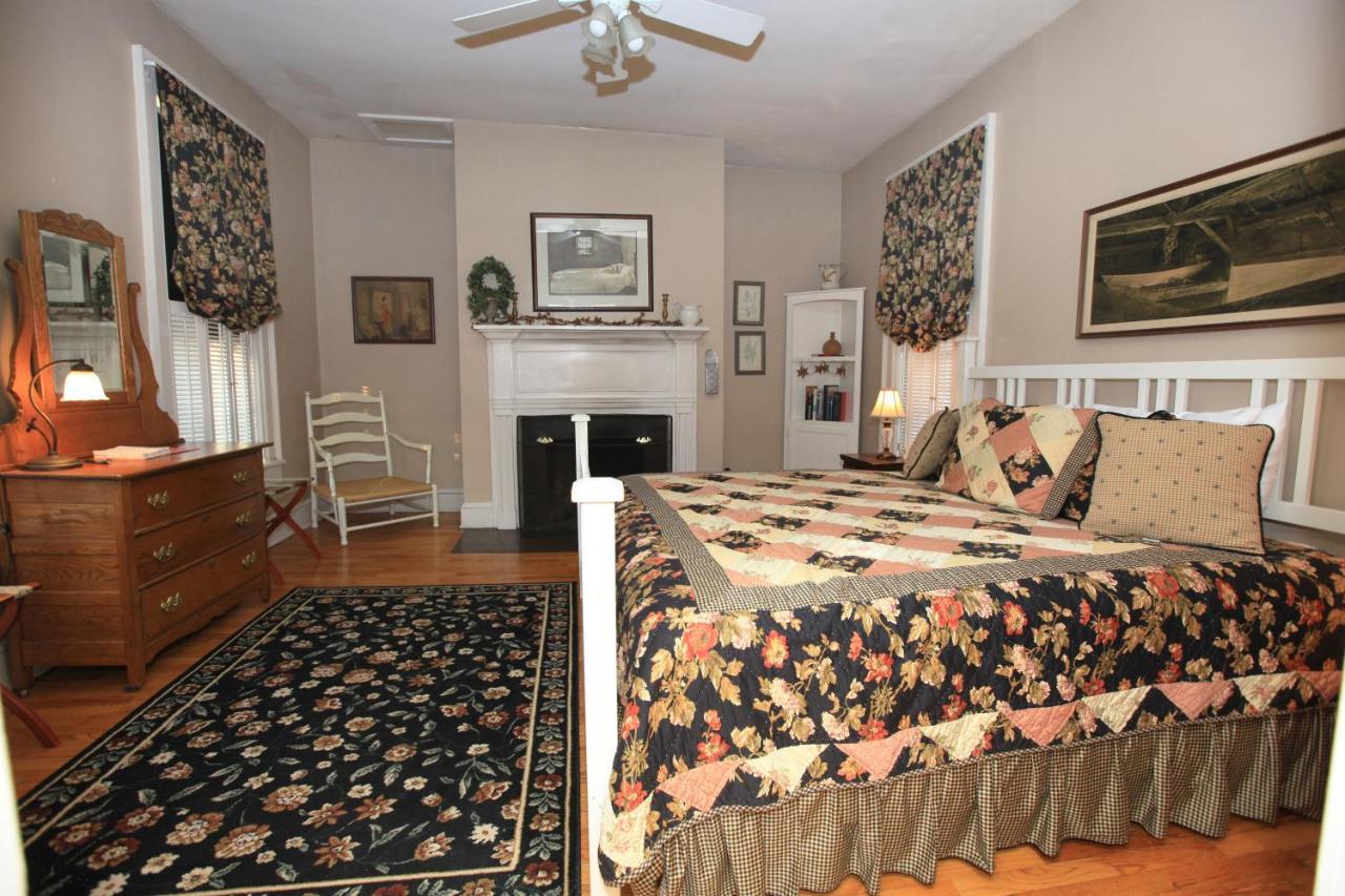 The Lafayette Inn & Restaurant Stanardsville Стая снимка