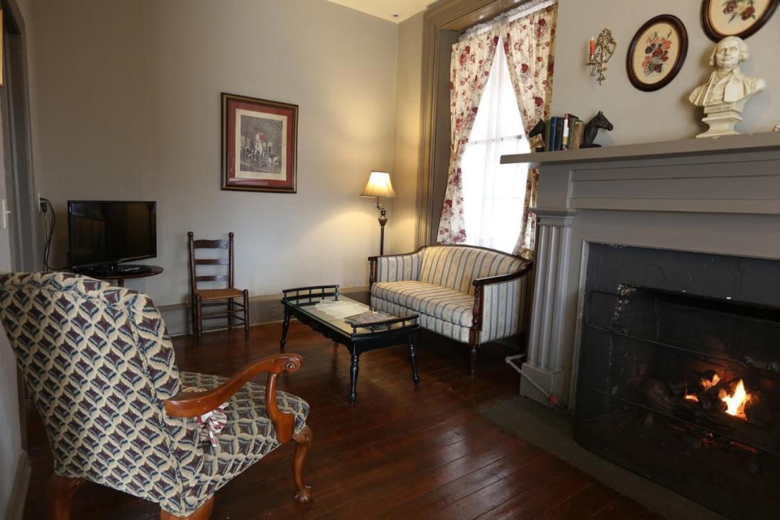 The Lafayette Inn & Restaurant Stanardsville Екстериор снимка