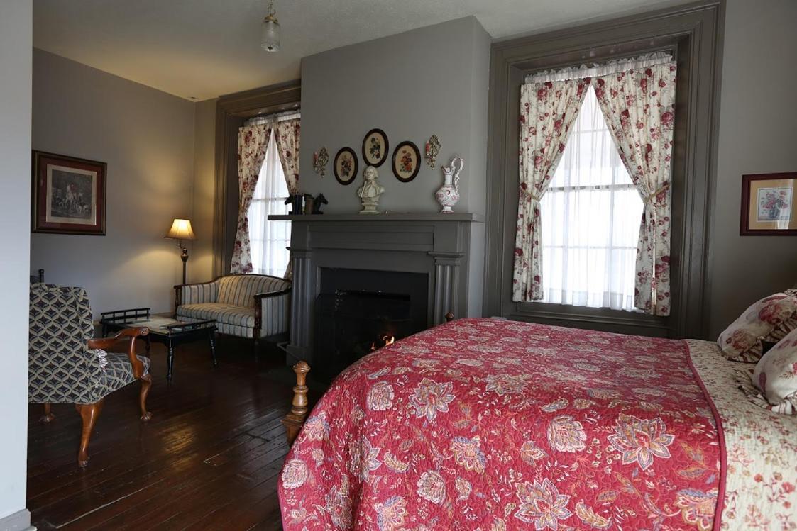 The Lafayette Inn & Restaurant Stanardsville Екстериор снимка