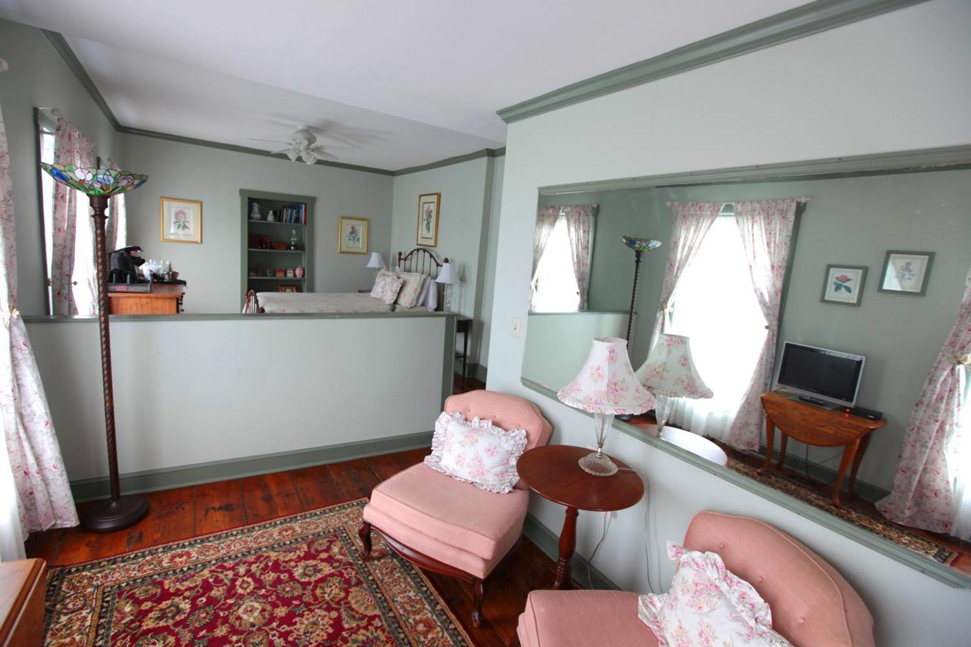 The Lafayette Inn & Restaurant Stanardsville Екстериор снимка