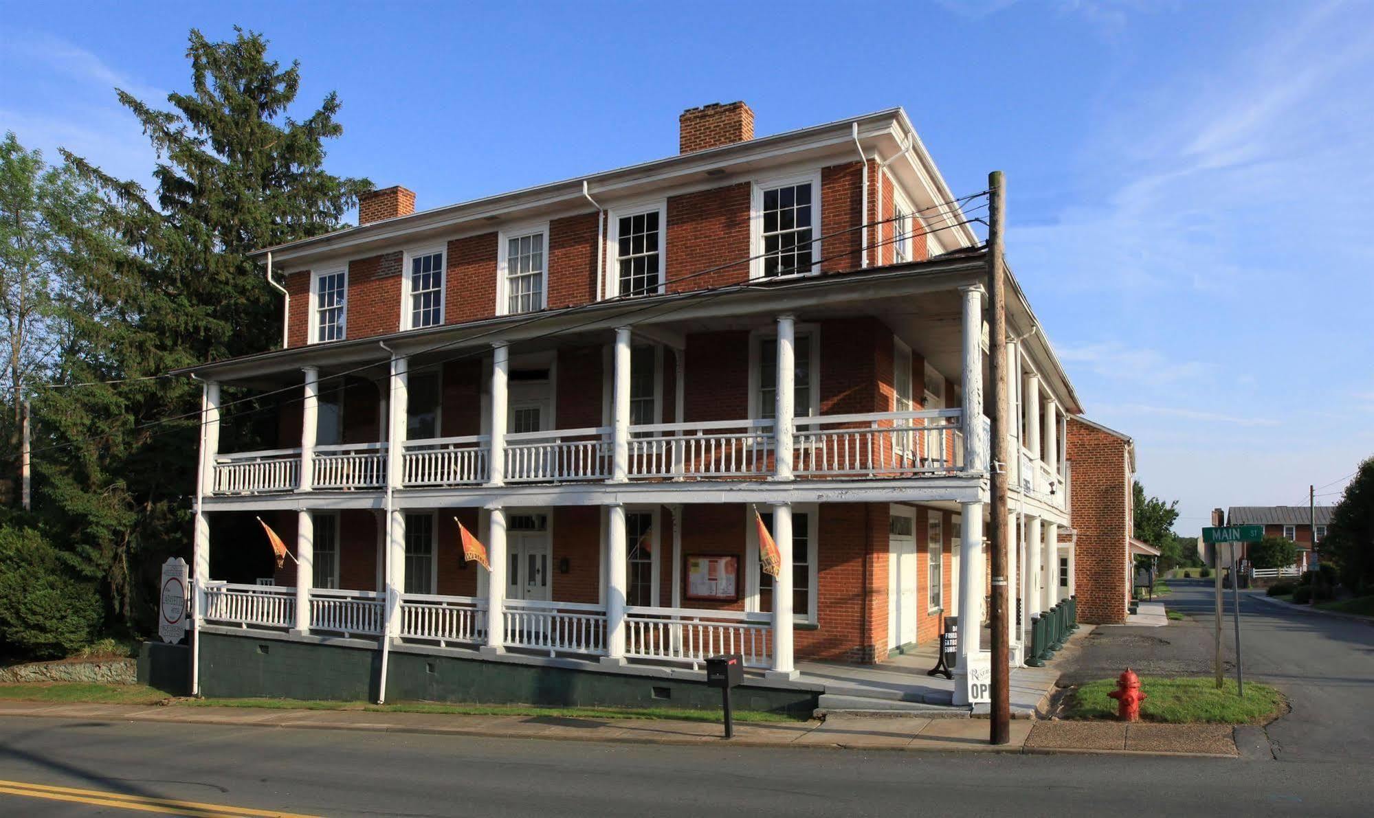 The Lafayette Inn & Restaurant Stanardsville Екстериор снимка